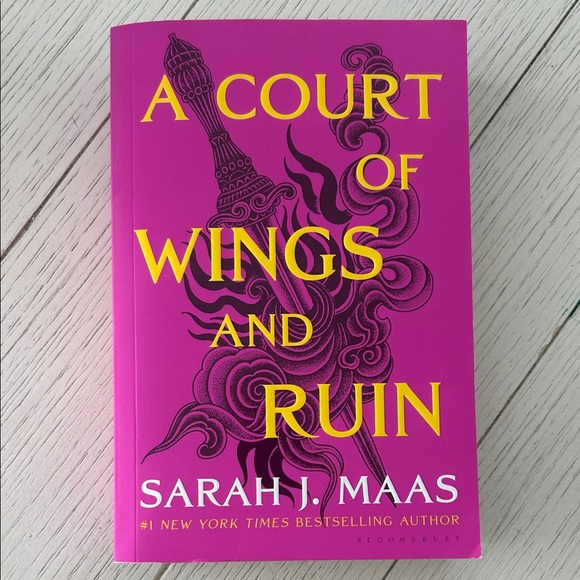 A Court of Wings and Ruin Book - Picture 1 of 1